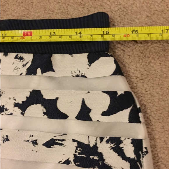 Ann Taylor Petite Skirt - Picture 5 of 8